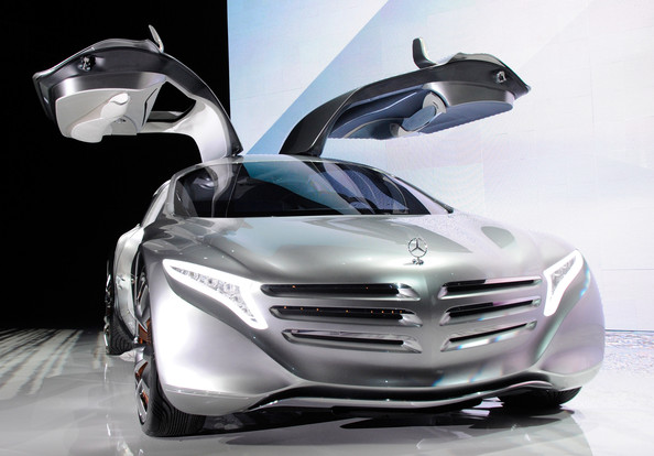 2012+Consumer+Electronics+Show+Showcases+Latest+9KWEaU4eQWyl