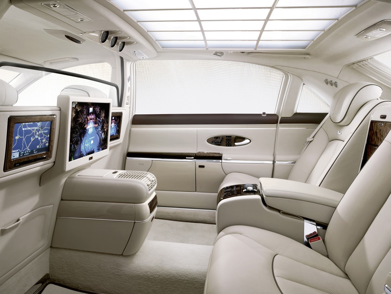 2011_maybach_57_62_images_003